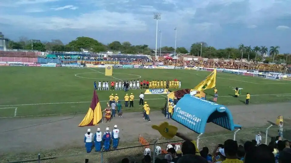 Otro elefante blanco - Estadio Girardot